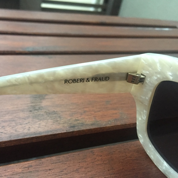 ROBERI AND FRAUD ACETATE MIRRORED SUNGLASSES - Picture 8 of 8